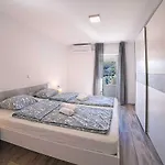 House Rab Σπίτι διακοπών